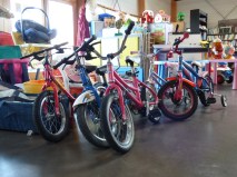 Nombreux modèles de vélos pour enfants  (entre 5 et 10€)
